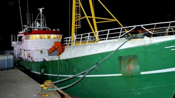 Арестуваха бг - моряци в ЮАР с кокаин за 40 млн. $. Корабът боядисан в бяло, зелено, червено