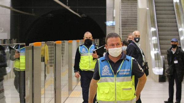 Засилват проверките за носенето на маски в градския транспорт. Глобата е 300 лв