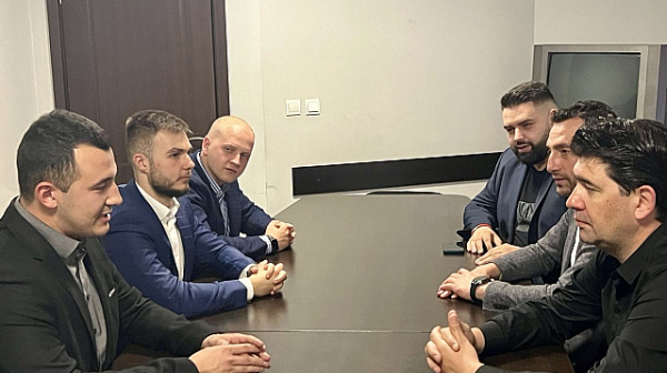 Иван Таков се срещна с ръководството на младите социалисти в БСП – София