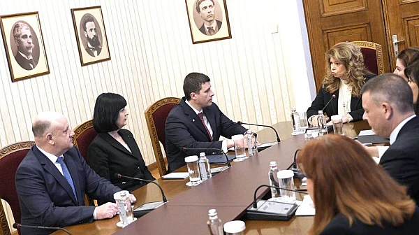 При президента „Величие” поиска прозрачност на служебния кабинет