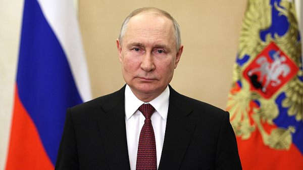 Путин започна да преследва собствените си 