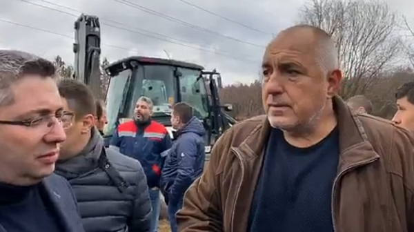 Борисов загуби бас, тръбите за водата към Перник още не са положени