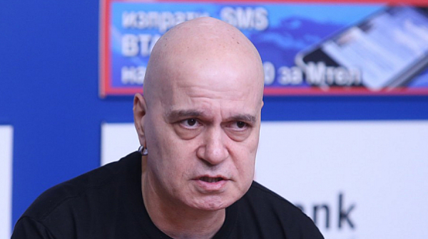 Слави Трифонов: ГЕРБ не искат гласуване по пощата, страхуват се от гласовете от чужбина