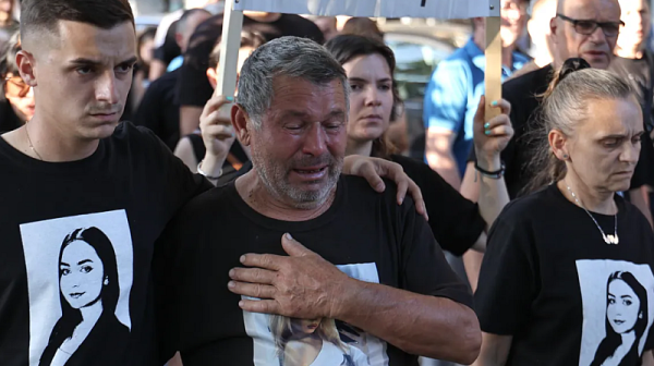 „Системата уби децата ни“ – родители в Кочани с гневен марш за жертвите на „Пулс“