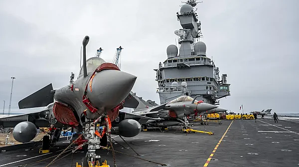 Франция и Великобритания засилват военното си присъствие в Средиземно море