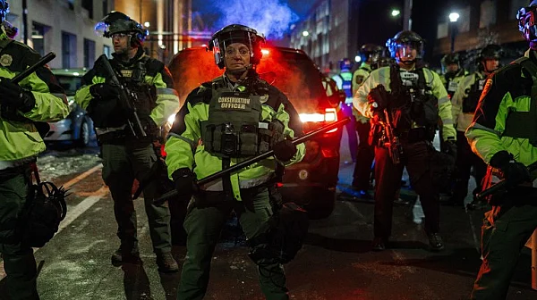 Протест срещу Зимните олимпийски игри в Милано завърши с намеса на полицията