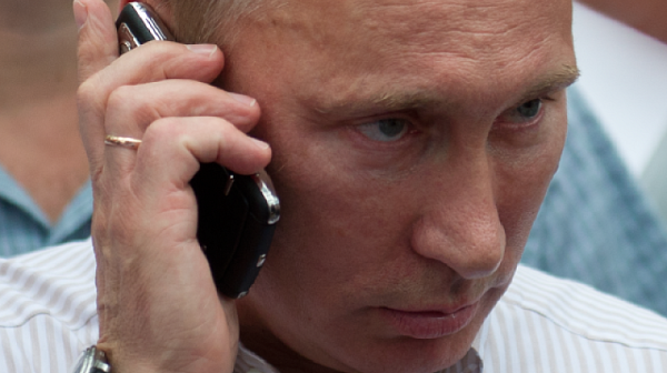 Кралят е осветен от свитата си: ЦРУ следи Путин чрез програмата „Локомотив“