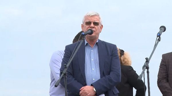 Министър Вътев към земеделците: Това е справедлив протест, всеки се бори да произвежда и получи заслуженото