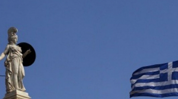 Гръцки външен министър подаде оставка след лъжа за диплома