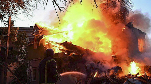 Удари разтърсиха Киев