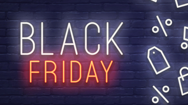 КЗП и киберексперти предупреждават: Фалшиви промоции и измами дебнат в Черния петък