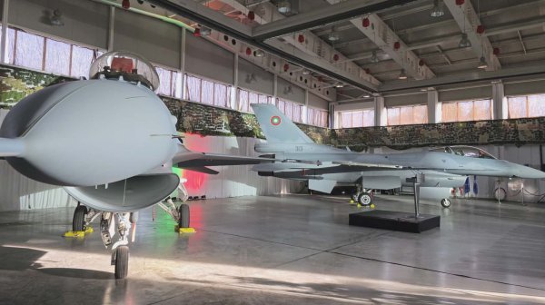 Всички осем F-16 Block 70 по първия договор вече са в авиобаза „Граф Игнатиево“