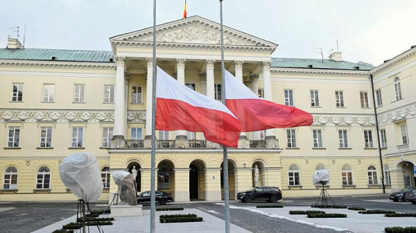 Въпреки дебатите: ЕС глобява Полша с 1 милион евро дневно