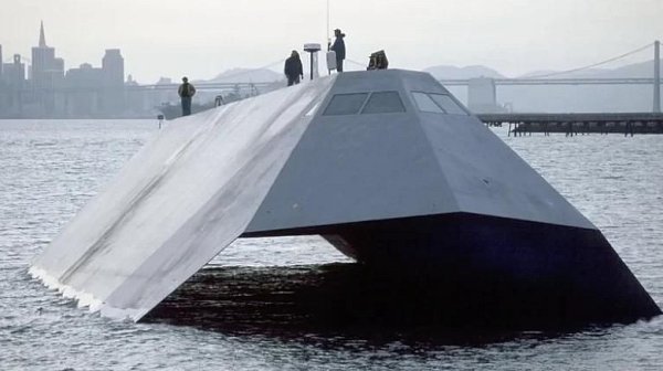 Американски стелт кораб е бил скрит в продължение на десетилетия