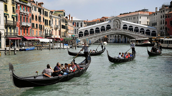 Венеция въвежда входна такса от април