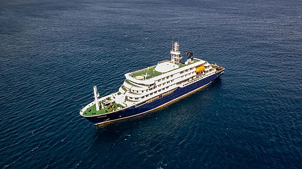 Евакуират заразени от хантавирус от кораба MV Hondius, тревога в Европа