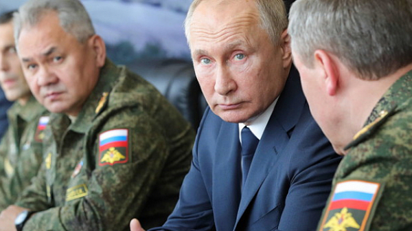 Дейли Мейл цитира киевски генерали: Войските на Путин ще издържат още три дни в Украйна
