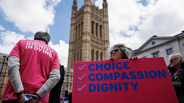 Личната свобода vs. Хипократовата клетва: Темата за евтаназията сблъска САЩ и Испания