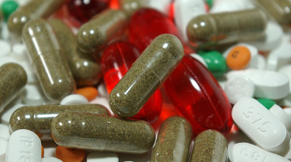 Опита ли се държавата да отвори врата за незаконна търговия с лекарства?