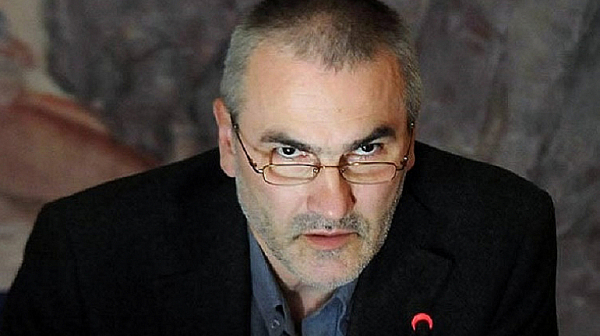 Иван Бакалов: Гешев оневинява Борисов за чекмеджето с 2 години закъснение. Медии пригласят