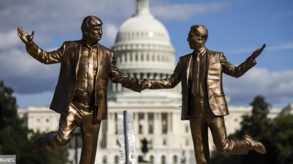 Нови кадри от имотите на Епстийн разпалиха скандала около Тръмп и Клинтън