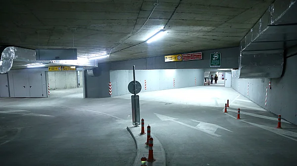 Цените на два основни буферни паркинга в София скочиха с 800%