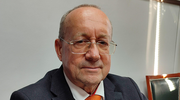 Цветан Симеонов: 99 000 чиновници не плащат осигурителни вноски, а това ощетява бюджета