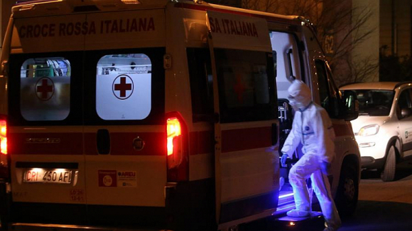 Шок в Италия. Близо 1000 починали от COVID-19 за денонощие