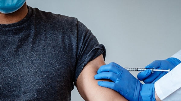 Републиканци за България сигнализират за незаконно ваксиниране срещу COVID-19