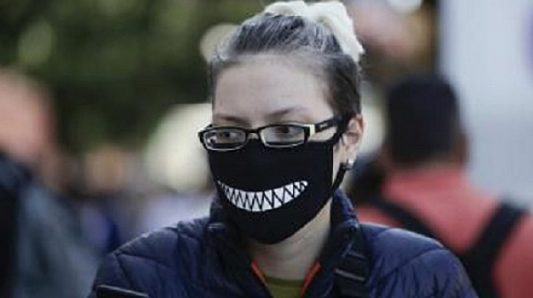 СЗО: Молим ви, не хабете напразно защитните маски