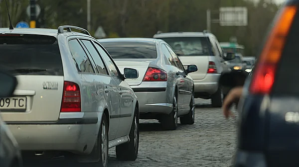 Тол системата отвори данните си: Следим трафика и времето в реално време