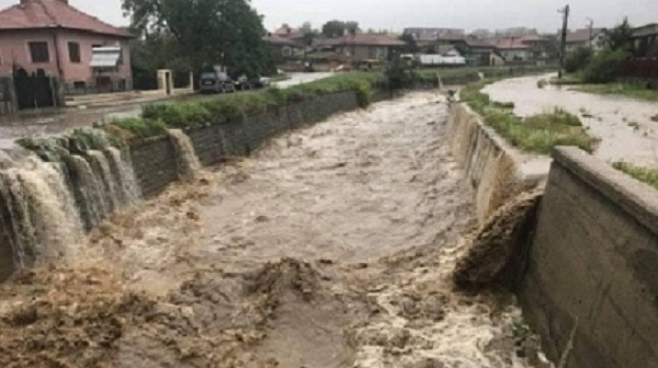 Експерти съветват: Водата в Етрополе е с влошени качества, не я пийте