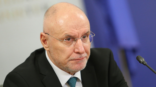 Шефът на БНБ отказва да е служебен премиер, остават 7 кандидата