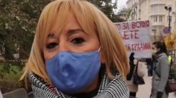 Мая Манолова обвини Фандъкова, че насъсква софиянци срещу собственици на терени и инвеститори
