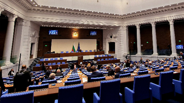 Депутатите изслушват шефа на НСИ за приемането на еврото и Еврозоната