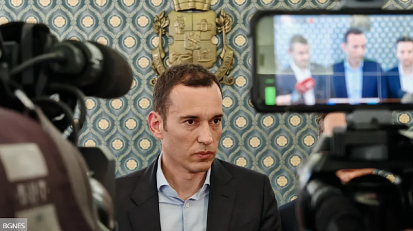 Игра на нерви: Протестът в градския транспорт продължава, Терзиев и шофьрите не отстъпват
