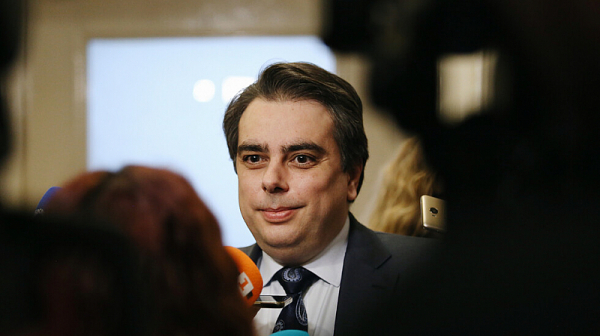 Василев обеща антиинфлационен пакет между 1,5 и 2 млрд. лв. до дни