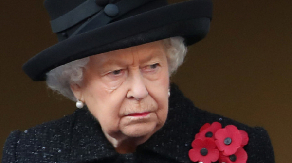 Кралица Елизабет II посрещна 75-я си рожден ден на скромна церемония