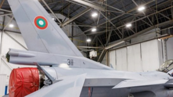 Еврокомисията с позиция за  българския F-16 на земята