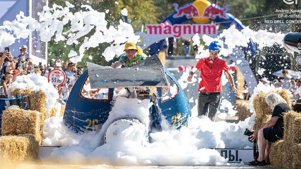 Red Bull Soapbox Race 2024 завладява София на 14-ти септември със звездно жури, харизматични водещи и впечатляваща креативност