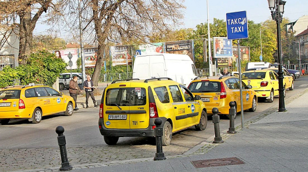 Taĸcитaтa пocĸъпвaт в пoчти цялa Бългapия