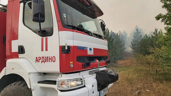 Автобус пламна в движение, изгоря край Клисура