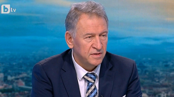 Министър Кацаров: Ситуацията е критична. Всеки седми, влязъл в болница, е починал