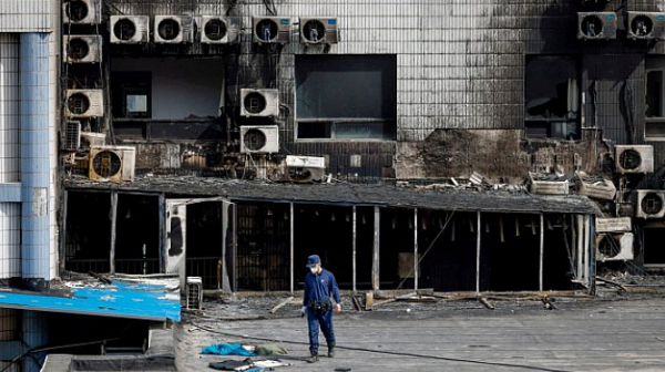 Oпустошителен пожар в болница в Пекин взе 29 жертви (ВИДЕО)