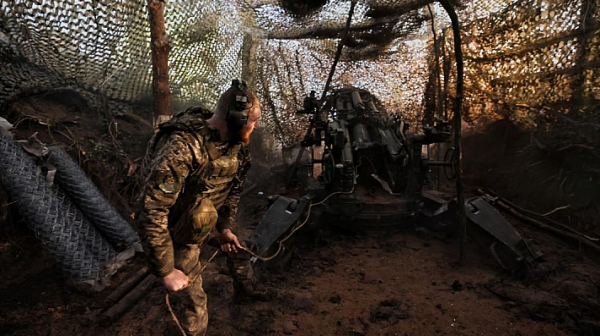 „Сега лошо, по-зле по-късно“: FT съобщава за капана, в който се намира Украйна