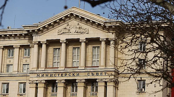 Радев разпредели ресорите на вицетата, сам ще ръководи външната политика и отбраната