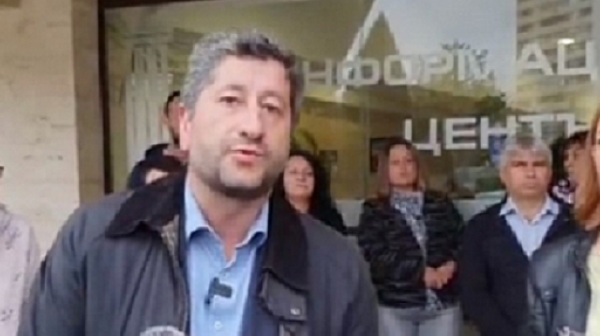 Христо Иванов разобличи дерибействащия кмет от ГЕРБ в Нова Загора