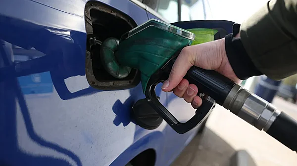 Първи в Европа: Словения ограничи до 50 литра зареждането на гориво на ден