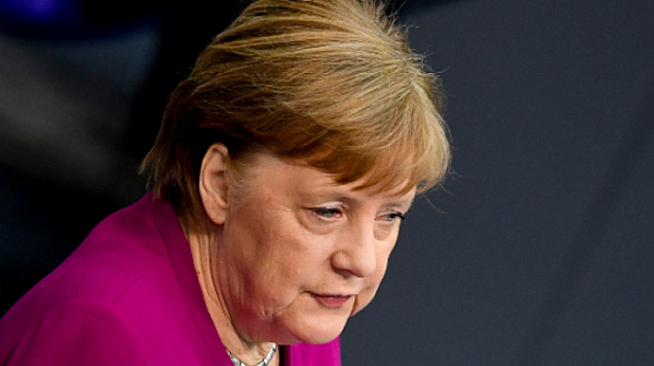 ”Билд”: Меркел иска пълно затваряне на Германия заради новия щам, строги мерки във Франция и Великобритания