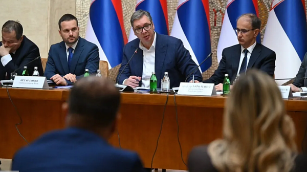 Горивото привършва: Сърбия спешно търси спасение от САЩ